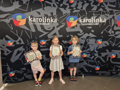 grafika do wpisu: Plastyczny konkurs "Każdy inny wszyscy równi" w CK Karolinka podczas III Radzionkowskiego Dnia Godności Osób z Niepełnosprawnością Intelektualną