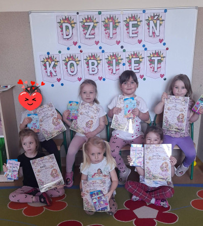 grafika do wpisu: DZIEŃ KOBIET