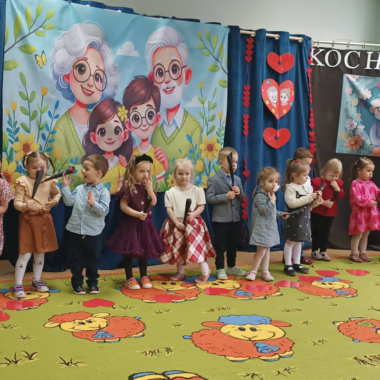 Dzień Babci i Dziadka u Wiewiórek i Misiów