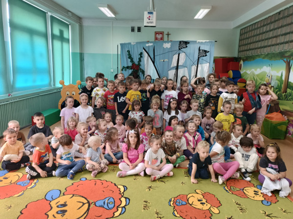 "Wyspa skarbów" - przedstawienie teatru "Skrzat"