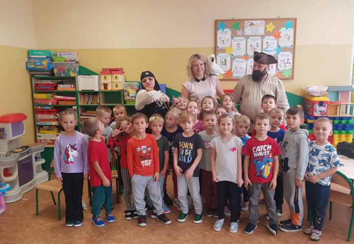 Piracka Misja Przedszkola - Spotkanie z Kakadu i Agamą