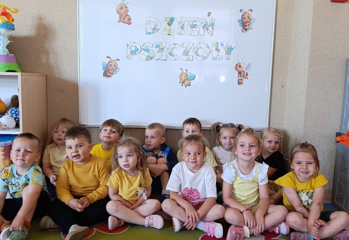 DZIEŃ  PSZCZOŁY